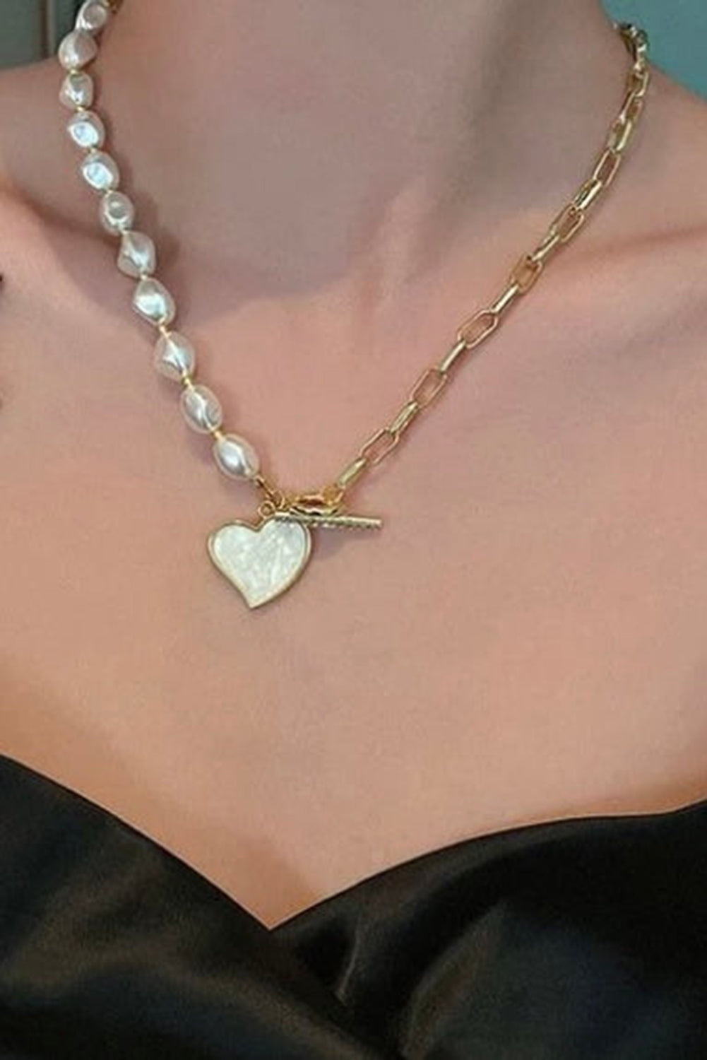 Gold Heart Shape Pendant Rhinestone Pearl Chain Necklace